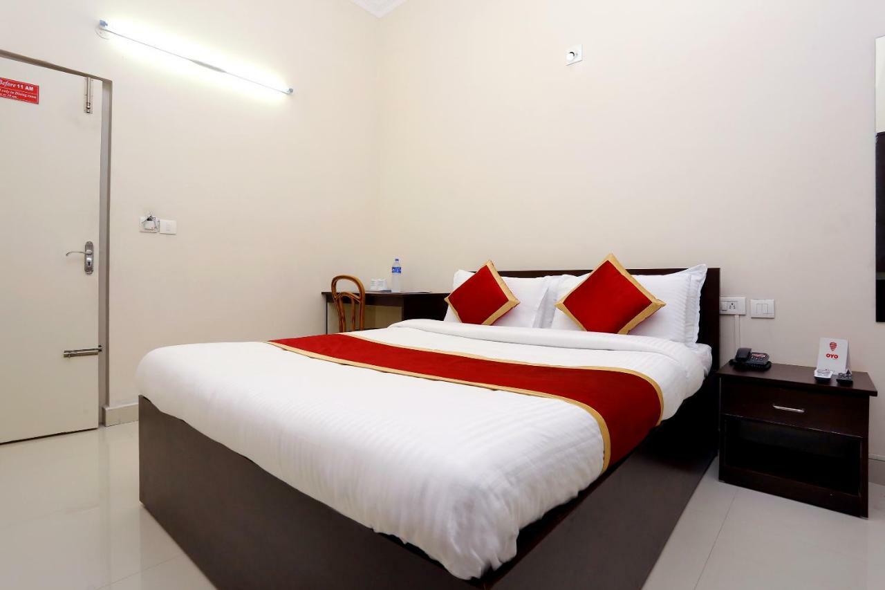 Oyo 9118 Saravana Inn Thiruvananthapuram Bagian luar foto